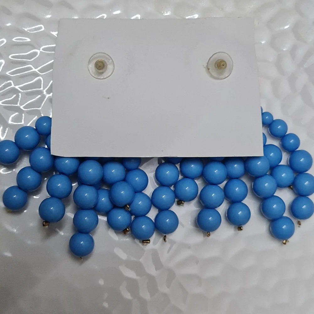 Beaded earrings. - Picture 4 of 5